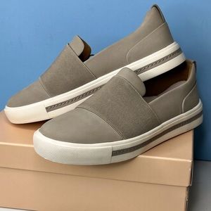 Clarks Un Maui Step Sneaker in Nubuck Stone Gray